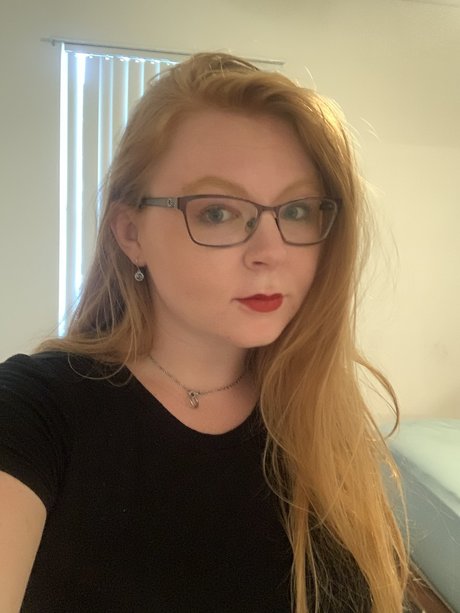 Ruby Hart 無料のスター 写真