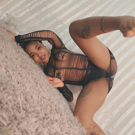 _6_ ポルノ女優 写真