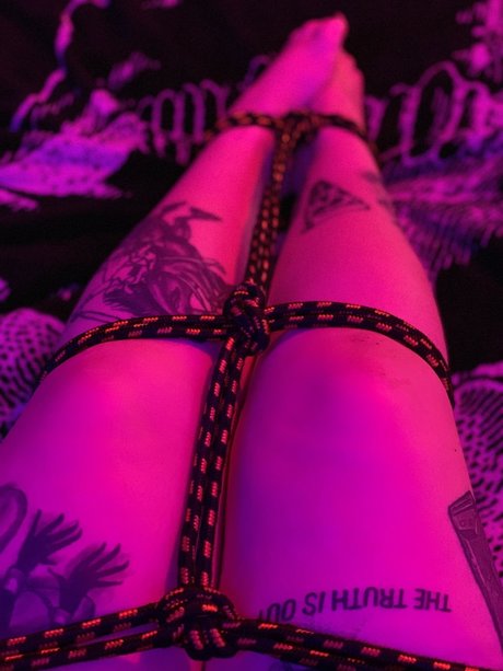 Roxy Bliss xxxスター ギャラリー