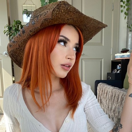 Aveda エロティックなポルノスター 写真