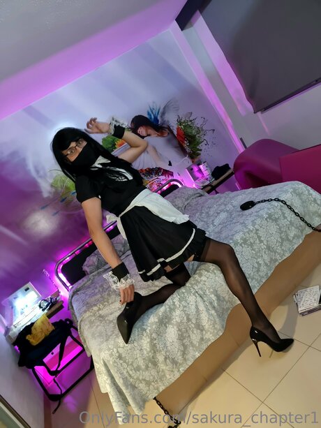 Waifu Karen Sakura モデル 写真