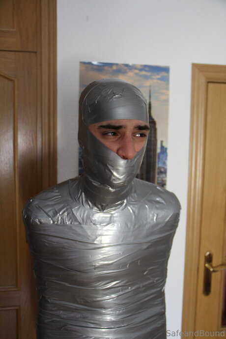 アジア人熟女オンリーファンズ エロチック 画像