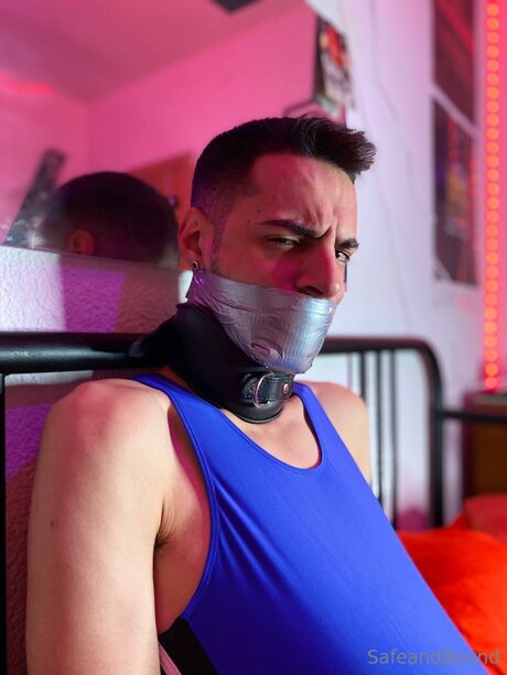 スペードのクイーン オンリーファンズ セクシーヌード 写真