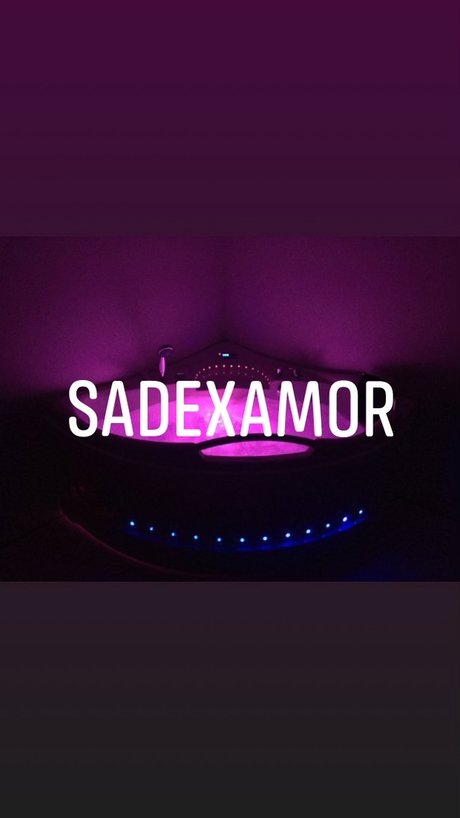 SadeAmor アダルトモデル 写真