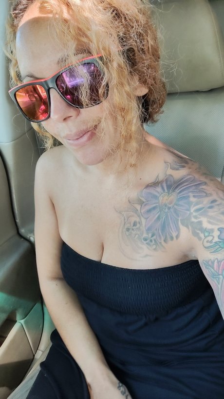 Rylie Rogue ポルノスター 写真