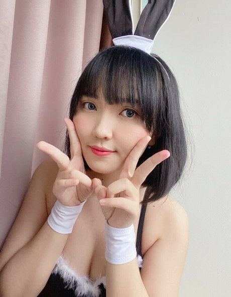 乳首オーガズム オンリーファンズ アダルト無料 画像