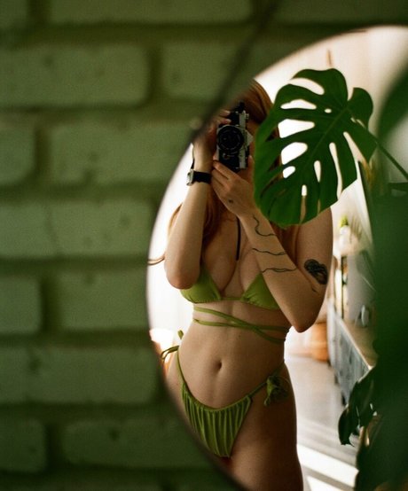 後背位オンリーファンズ 無料ポルノ 写真