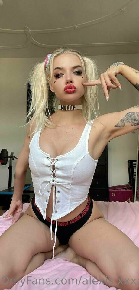 巨乳カップルオンリーファンズ 無料 画像