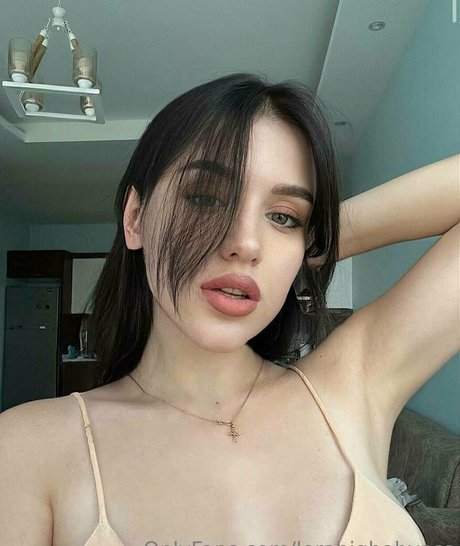 ティーンランジェリーオンリーファンズ えろ 写真