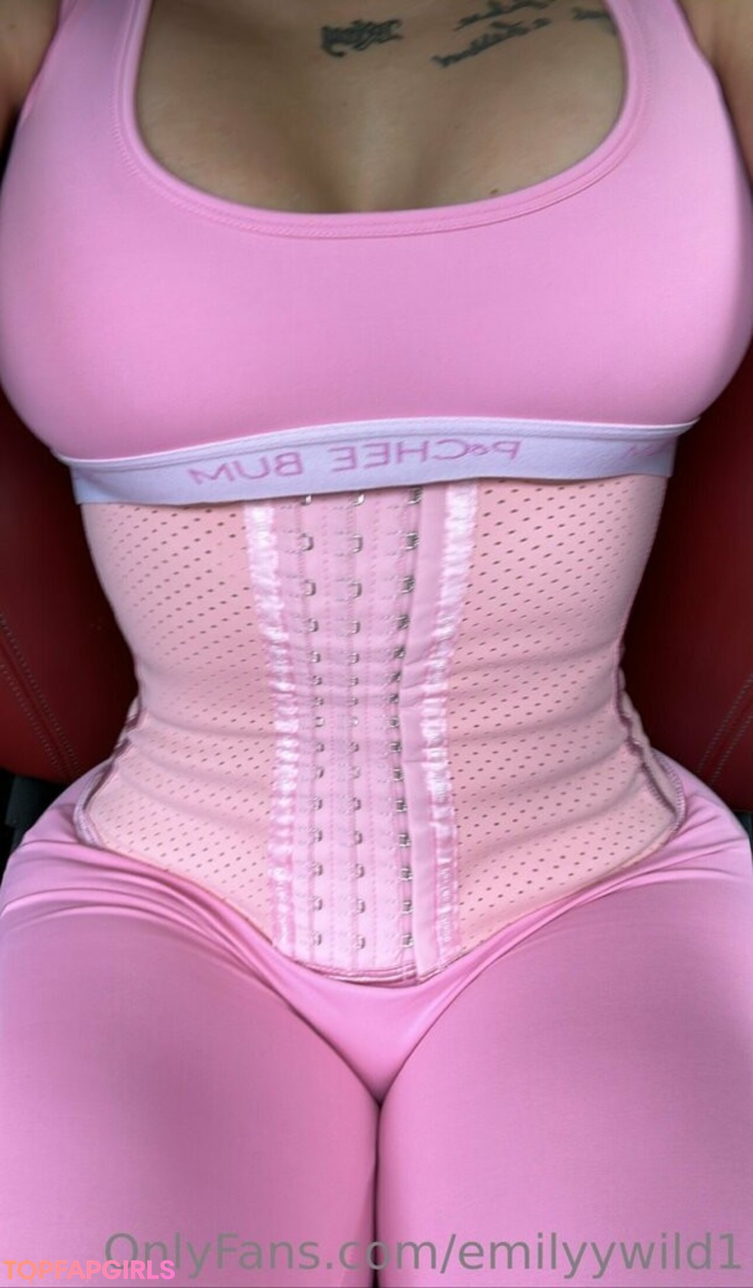 角質の女の子オンリーファンズ アダルト無料 写真