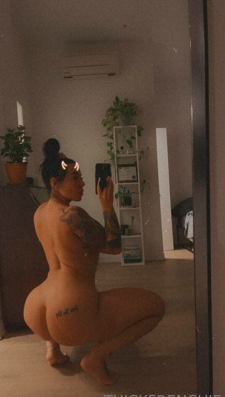 Thickfrenchie ポルノ女優 写真