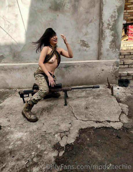 スキニーモデルオンリーファンズ エロ 写真