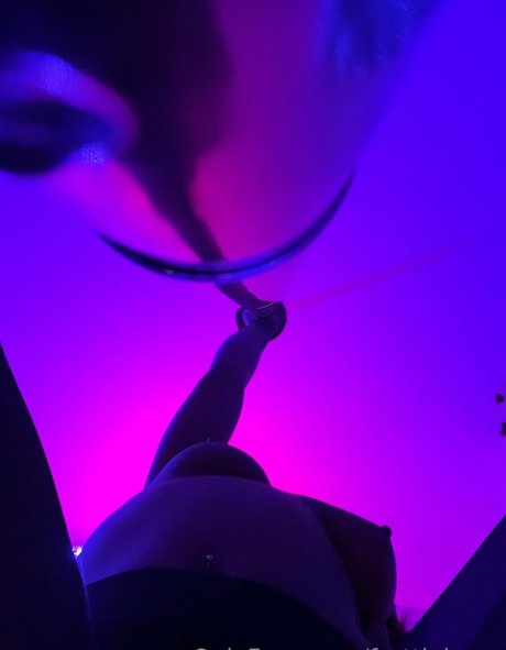 ワックスオンリーファン 無料裸 写真