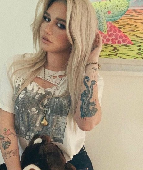 KeshaRose ホットスター ギャラリー