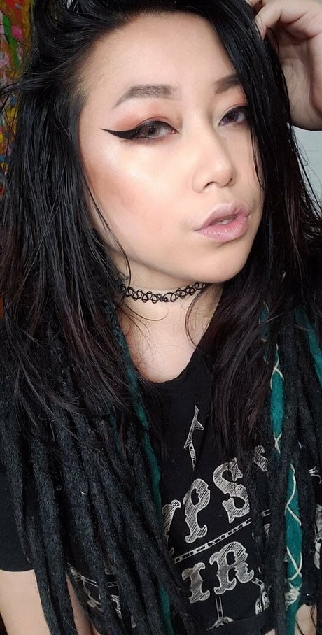 足の動画 オンリーファンズ パーフェクト 画像