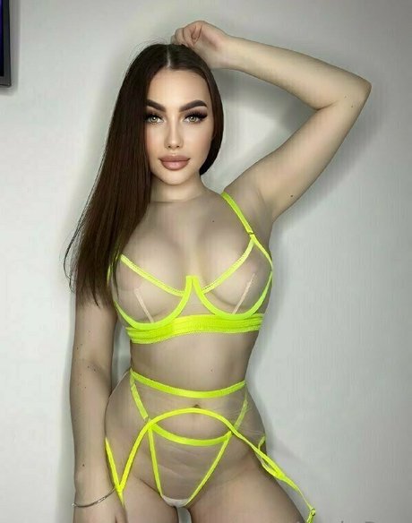 チェコのティーンズオンリーファンズ アート裸 写真