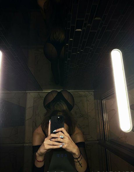 Daria Kipper エロティックなスター 写真