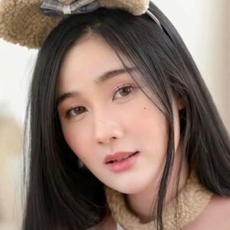 Toolly Nuttanan かわいいモデル 画像