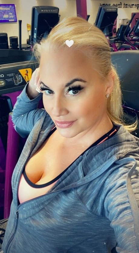 異人種間XXX オンリーファンズ ポルノ 写真