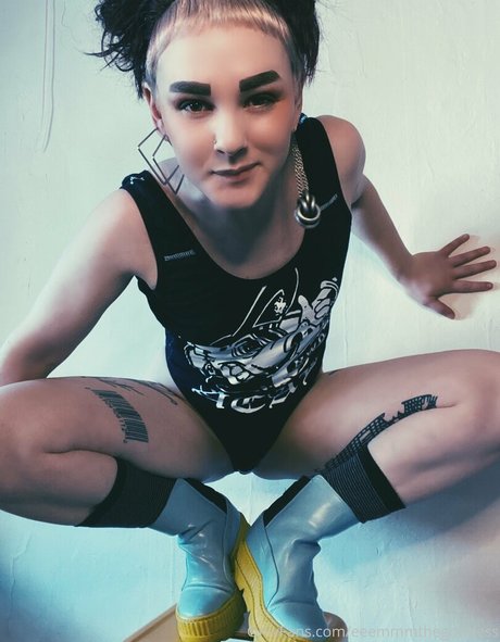 eeemmmthegoddess 裸モデル 写真