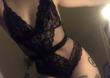 eeemmmthegoddess 美しいモデル 写真