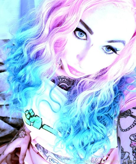 queenrainifree ヌードモデル 写真