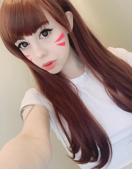 アナル 足 オンリーファンズ えろ 写真