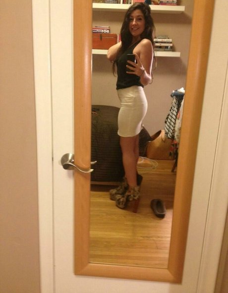 Rebecca Ford スター ヌード 画像