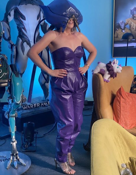 Rebecca Ford プロフィール写真