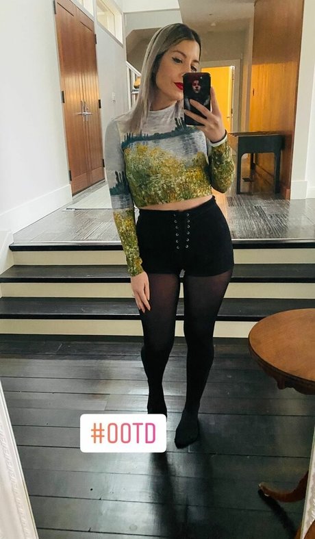 黒檀の指入れオンリーファンズ アートヌード 写真