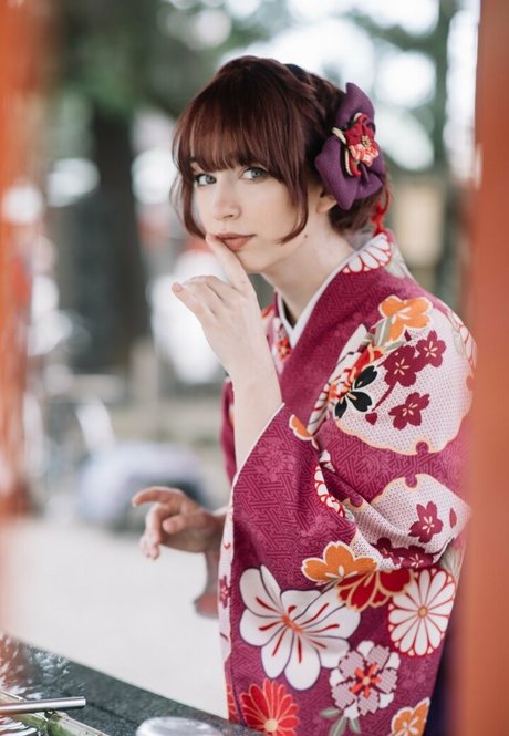 熟女のおっぱいオンリーファンズ ホットヌード 画像