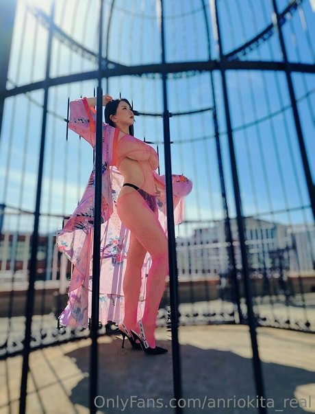 金髪の顔射オンリーファンズ ポルノ 写真