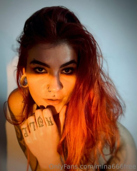 mina666free ポルノスター ヌード 写真