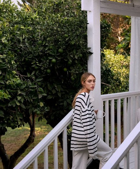 裸の女の子オンリーファンズ xxx 写真