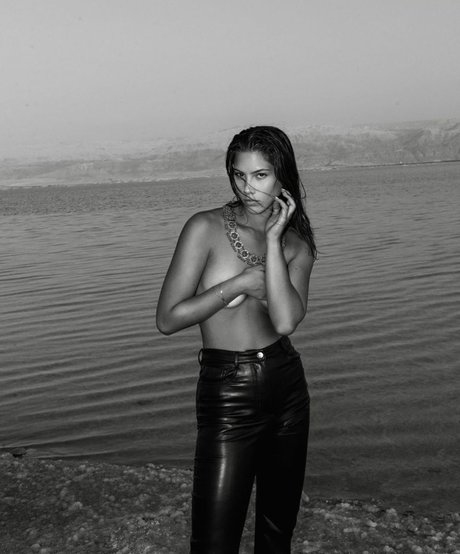 Yeela Frumkin ホットなスター 写真