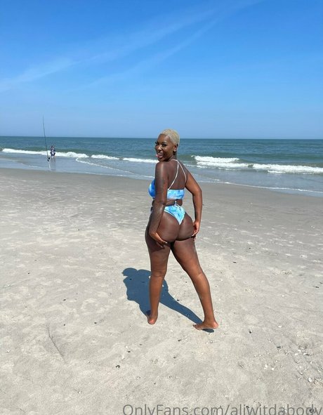 aliwitdabody 無料女優 写真