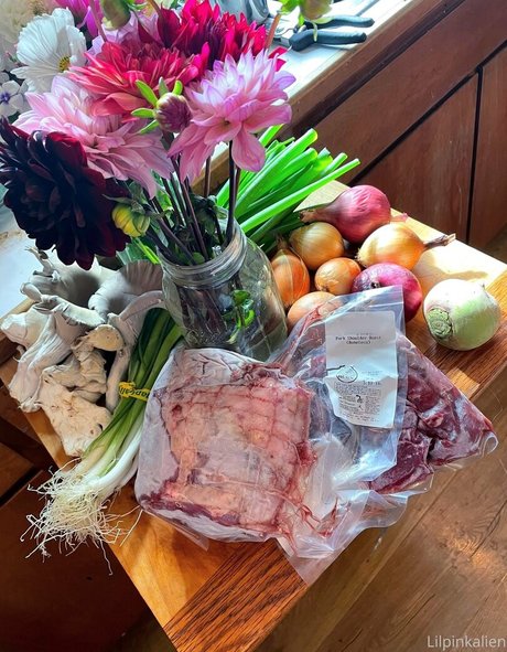 金髪のホットな妻オンリーファンズ ヌード 画像