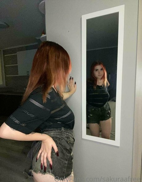 後背位オンリーファンズ アート裸 画像