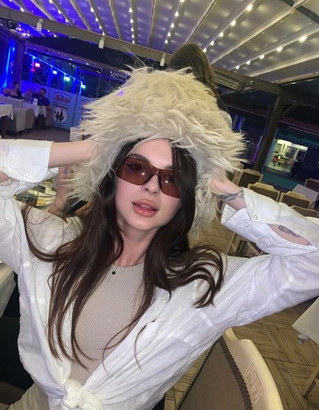 妻のアナルオンリーファンズ セクシーヌード 画像