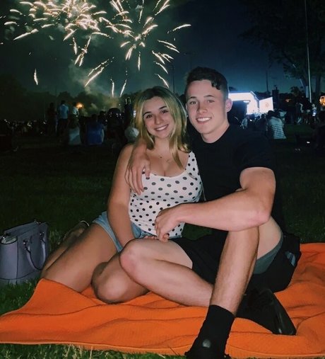 Katelyn Scannell ポルノスター アダルト 写真