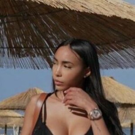 Paola Henriquez xxxスター 画像