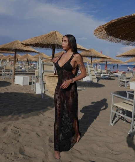 Paola Henriquez XXXモデル 写真