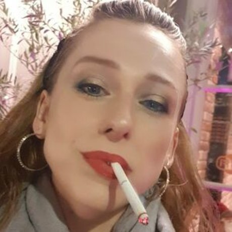 smokingmom ポルノスター ヌード 写真