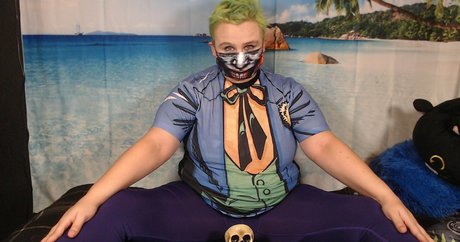 いちごミルクオンリーファンズ アートヌード 画像