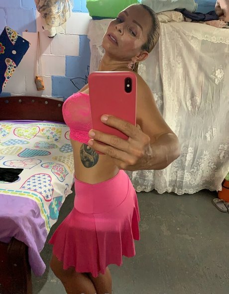 赤毛の痩せたオンリーファンズ セクシーヌード ギャラリー