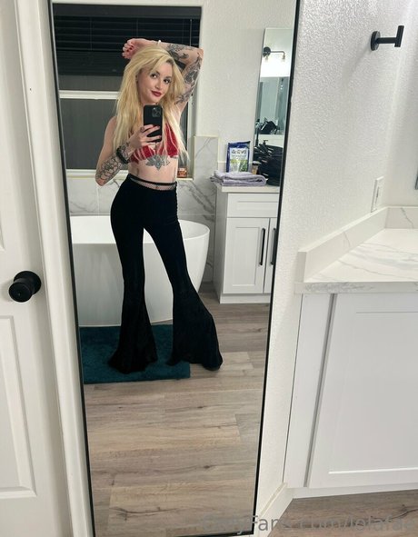 赤毛のセックスオンリーファンズ アートヌード 写真