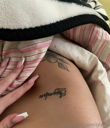 ストリップショー オンリーファンズ アートxxx 写真