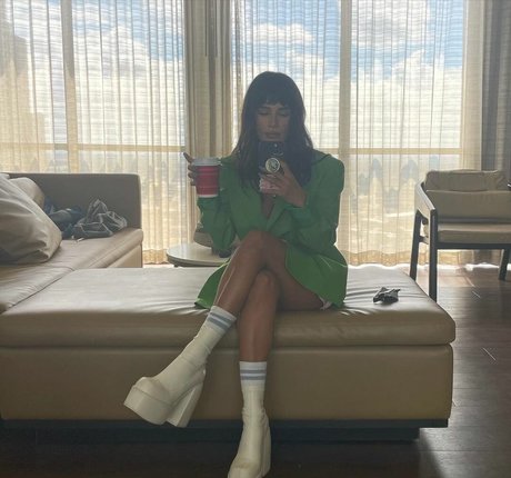 Diane Guerrero 女優 写真