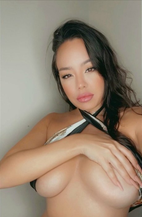 kittenlatenight セクシーモデル 写真