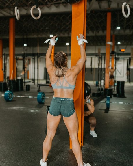 Brooke Wells 素敵なモデル ギャラリー